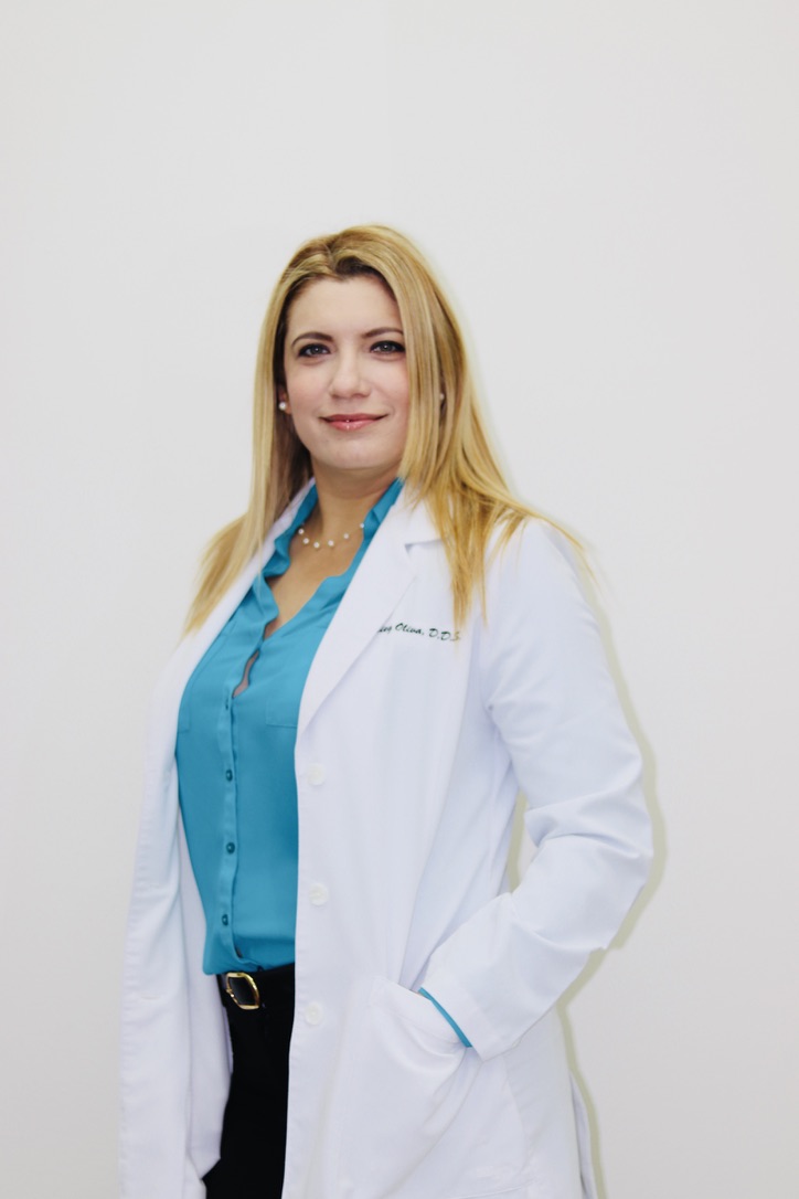 Dr. Ilieg Oliva, DDS